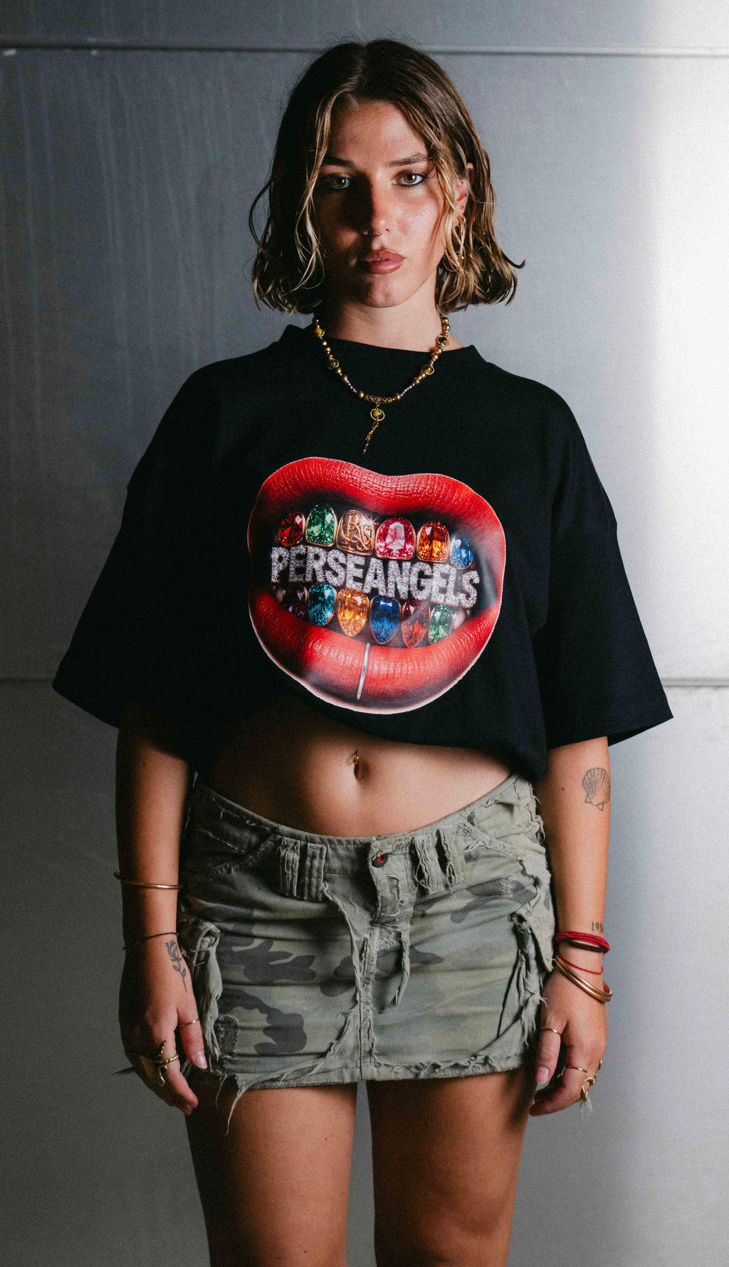 T-Shirt Cropped "SCARS TO GEMS" Black